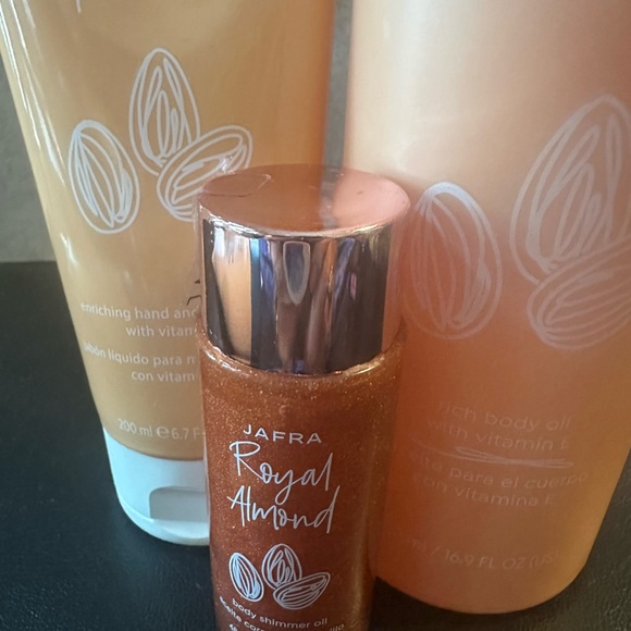 Jafra Royal Almond Body Care Set new - Picture 2 of 10